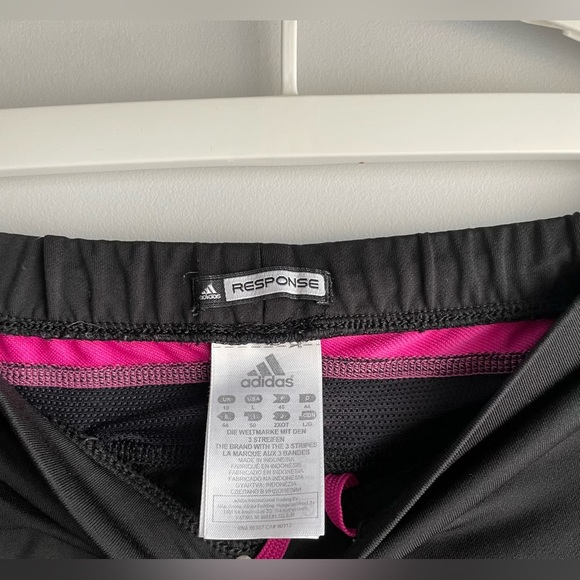 Adidas Women’s Matching Athletic Set in Black & Hot Pink - Picture 4 of 13